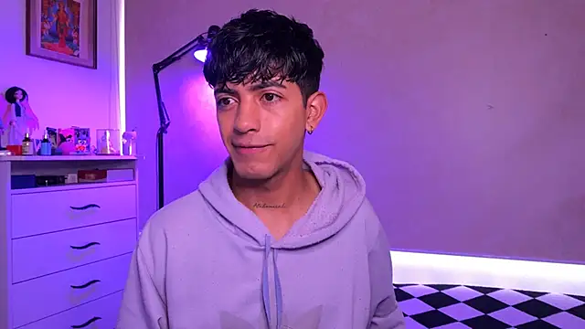 Snapshot of teobowny_ chatting on October 11, 1:31 pm teobowny online show from October 11, 1:31 pm