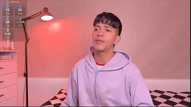 teobowny  online show from March 9, 10:47 pm