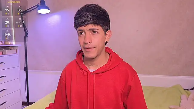 teobowny  online show from April 19, 6:10 pm