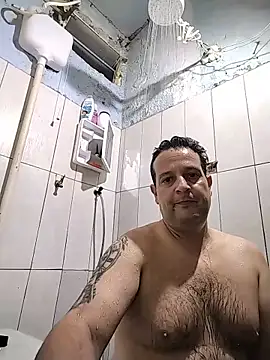 Snapshot of Topezinho123 chatting on May 16, 9:35 pm Topezinho123 online show from May 16, 9:35 pm