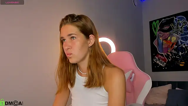 Jennifer Wadee online show from June 5, 10:37 pm