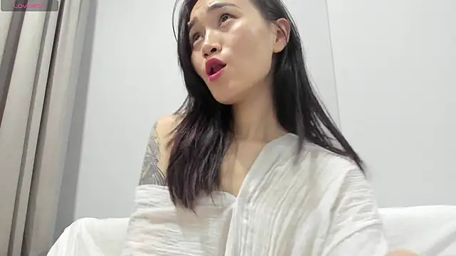 Snapshot of aenie chatting on January 14, 1:06 pm aenie online show from January 14, 1:06 pm