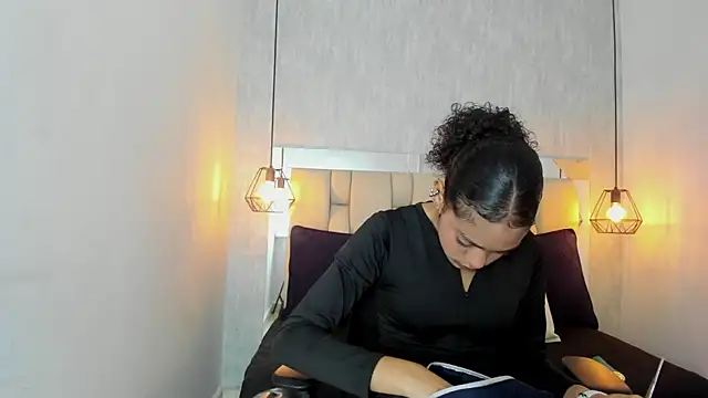 Alahia Baiter online show from December 6, 11:33 am