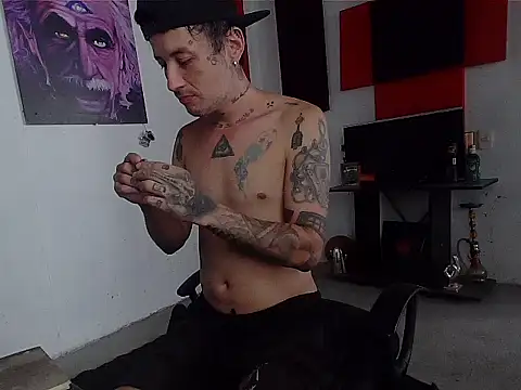 patrik tattoo  online show from May 4, 9:22 pm