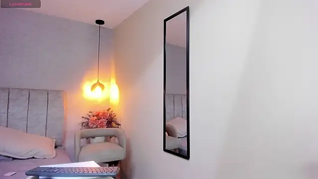 tutu milf online show from November 9, 12:14 pm