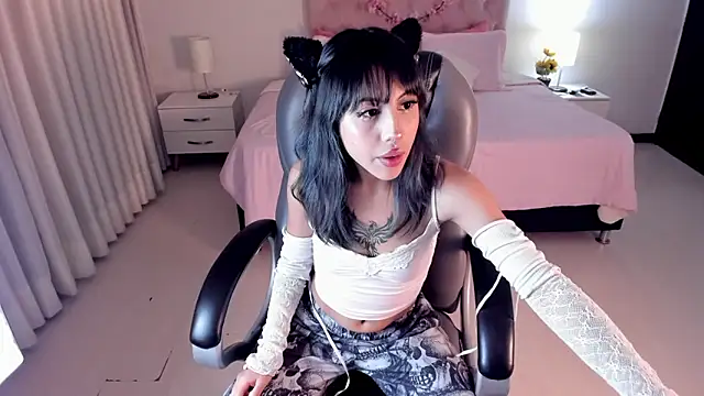 Snapshot of Kitty_Pam chatting on February 18, 3:10 am Kitty Pam online show from February 18, 3:10 am