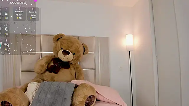 saraamiller  online show from January 13, 7:32 am