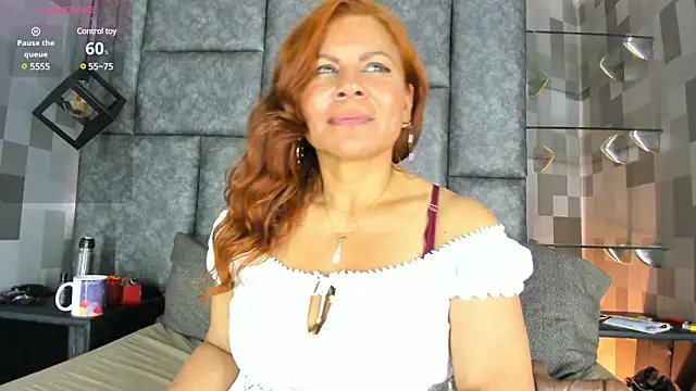 Corina Taylor  online show from February 11, 9:14 pm