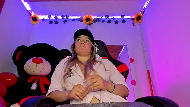 Keyth clement online show from February 18, 8:14 pm