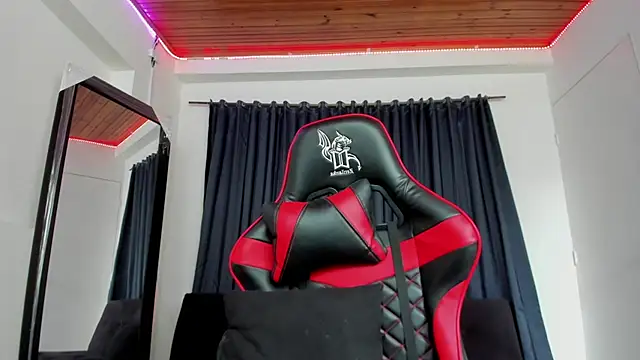 Keyth clement online show from April 24, 7:38 pm