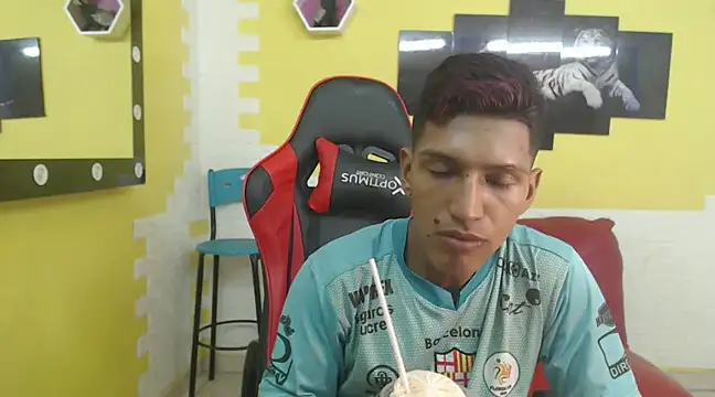 mau elixxx online show from December 27, 2:47 am