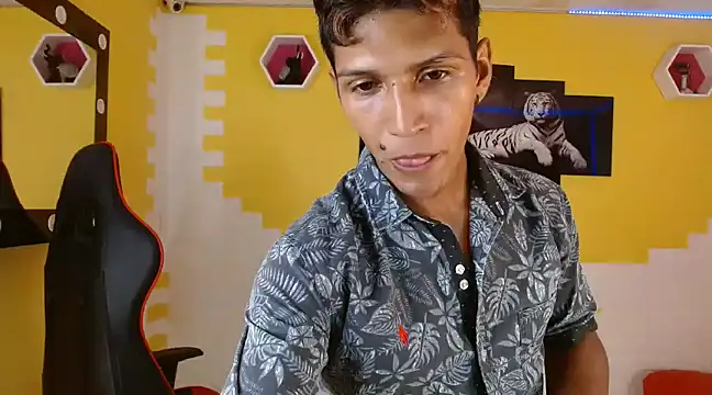 mau elixxx online show from January 19, 2:57 am