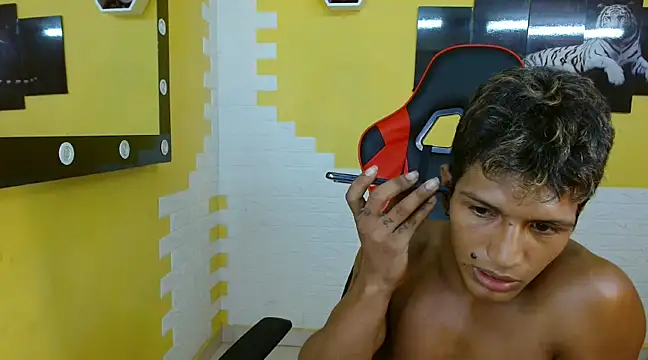 mau elixxx online show from January 30, 7:39 am