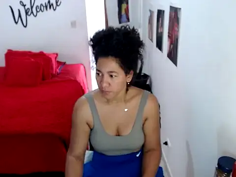 Snapshot of bellacrespalatina chatting on September 10, 7:36 pm bellacrespalatina online show from September 10, 7:36 pm