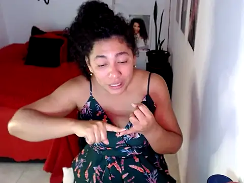 Snapshot of bellacrespalatina chatting on September 14, 8:13 am bellacrespalatina online show from September 14, 8:13 am