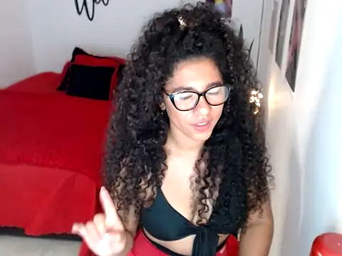 Snapshot of bellacrespalatina chatting on September 16, 7:31 am bellacrespalatina online show from September 16, 7:31 am