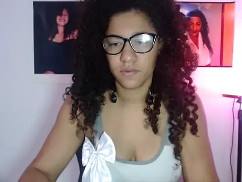 Snapshot of bellacrespalatina chatting on October 11, 7:23 pm bellacrespalatina online show from October 11, 7:23 pm