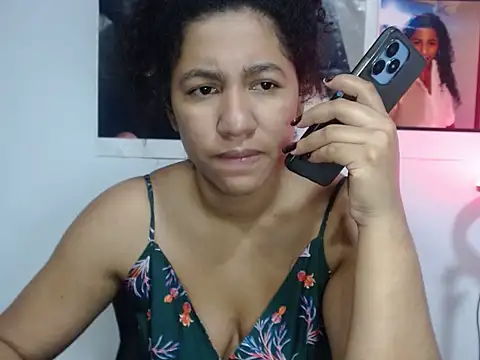 Snapshot of bellacrespalatina chatting on October 12, 10:31 pm bellacrespalatina online show from October 12, 10:31 pm