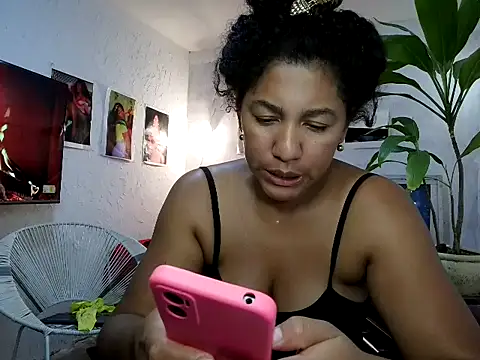 bellacrespalatina online show from March 18, 5:10 am