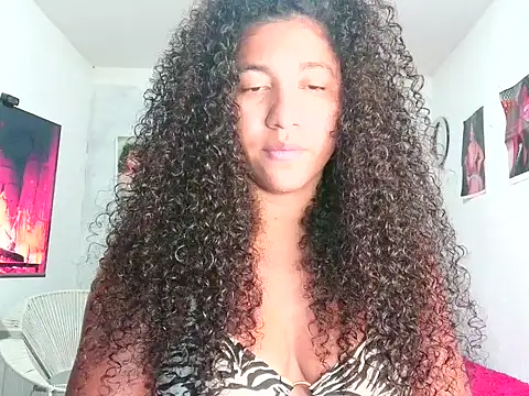Snapshot of bellacrespalatina chatting on May 6, 10:15 pm bellacrespalatina online show from May 6, 10:15 pm