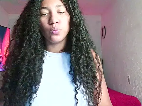 Snapshot of bellacrespalatina chatting on May 20, 9:32 pm bellacrespalatina online show from May 20, 9:32 pm
