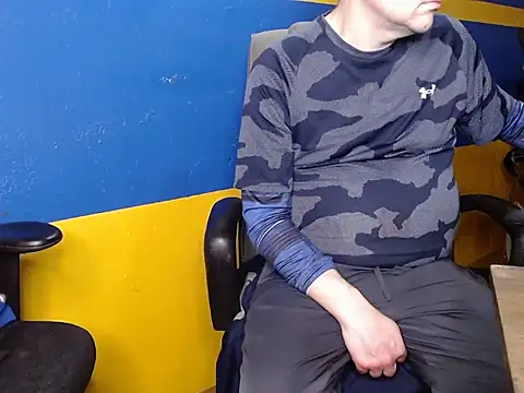 shyhuskyguy online show from January 8, 4:26 am