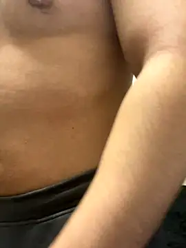 YU-KI00 online show from November 30, 11:36 am