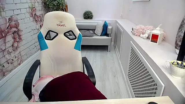 Cutie Asya online show from February 10, 6:39 am