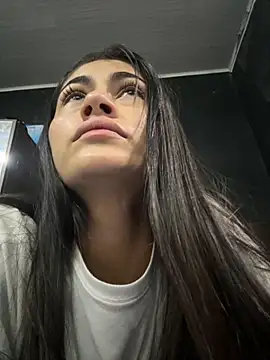 Snapshot of emilie_xx_ chatting on September 20, 1:01 pm emilie xx online show from September 20, 1:01 pm