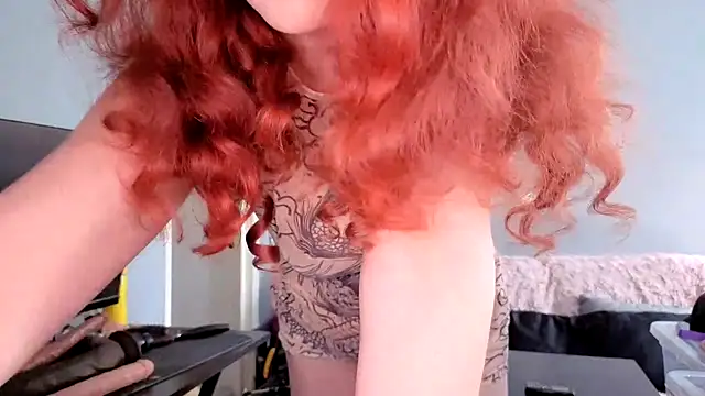 Snapshot of ENGLISHEMILY_69 chatting on September 15, 9:42 am ENGLISHEMILY 69 online show from September 15, 9:42 am