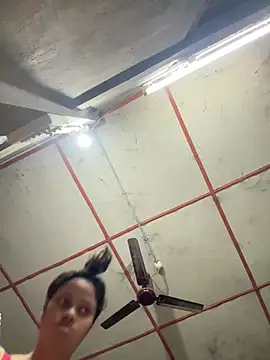 Miss-Kamini online show from February 25, 3:49 pm