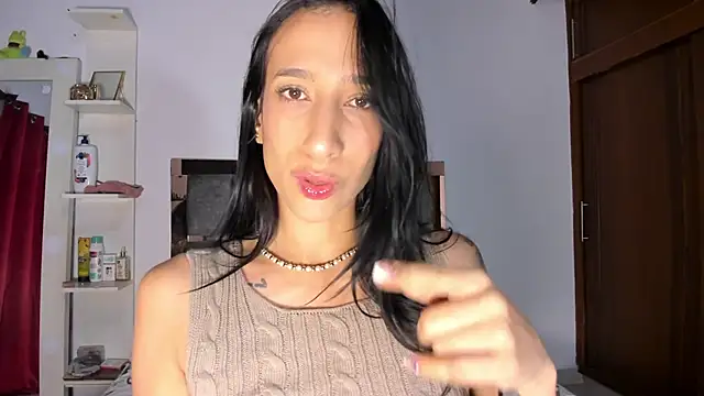 Snapshot of Carol_M8 chatting on February 8, 3:19 am Carol M8 online show from February 8, 3:19 am