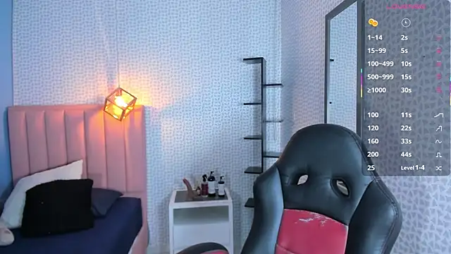 DENISERICHARD2 online show from October 31, 6:20 pm