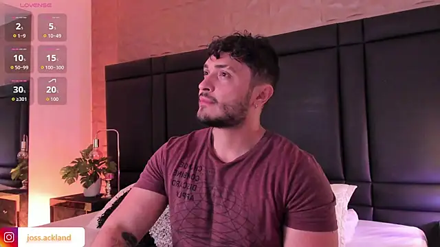 JossAckland online show from November 2, 7:38 pm