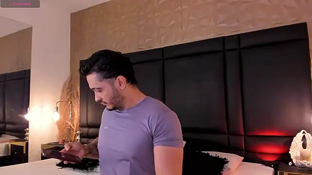 JossAckland online show from February 6, 8:12 pm