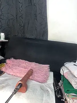 chiquimaturesexy online show from December 3, 9:24 pm