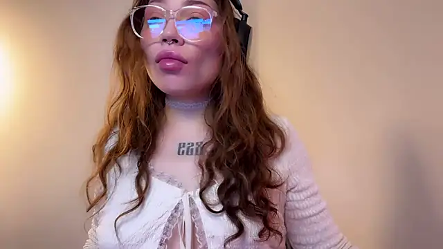 Snapshot of PaulaPratt chatting on January 14, 8:20 am PaulaPratt online show from January 14, 8:20 am