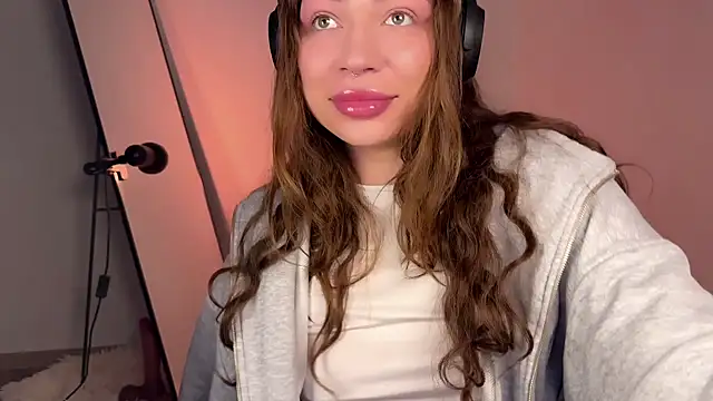 Snapshot of PaulaPratt chatting on March 19, 7:07 am PaulaPratt online show from March 19, 7:07 am