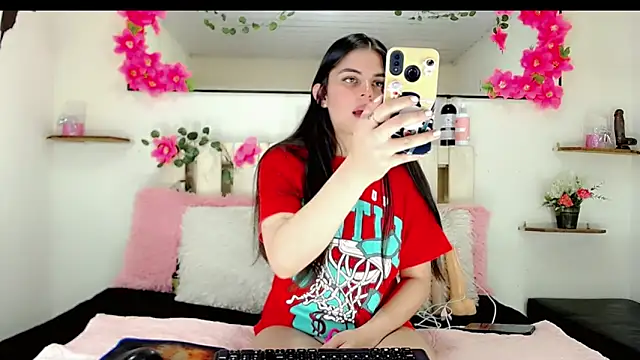 Madisson Ivanova online show from December 28, 5:44 am