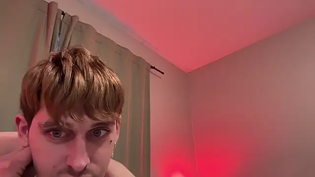 Snapshot of zachandwill chatting on December 13, 10:02 pm zachandwill online show from December 13, 10:02 pm