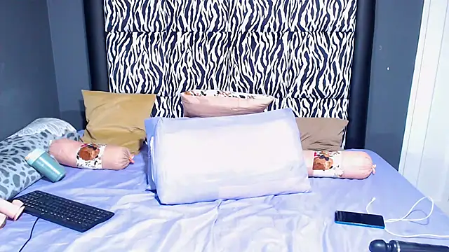 KinkyTall85 online show from February 25, 11:19 am