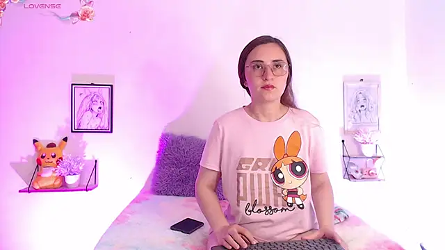 Snapshot of centaurigirl chatting on December 3, 9:45 pm centaurigirl online show from December 3, 9:45 pm