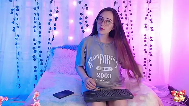 Snapshot of centaurigirl chatting on December 29, 10:03 pm centaurigirl online show from December 29, 10:03 pm