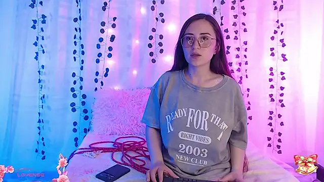 Snapshot of centaurigirl chatting on December 30, 1:04 am centaurigirl online show from December 30, 1:04 am