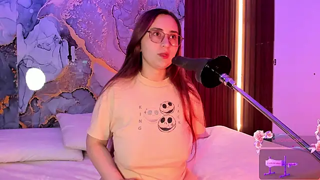 Snapshot of centaurigirl chatting on September 23, 4:26 am centaurigirl online show from September 23, 4:26 am