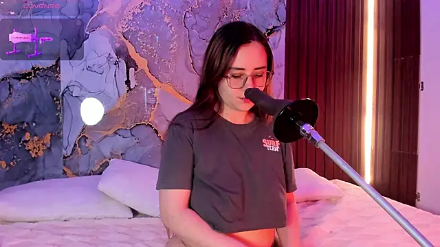 Snapshot of centaurigirl chatting on October 6, 3:26 am centaurigirl online show from October 6, 3:26 am