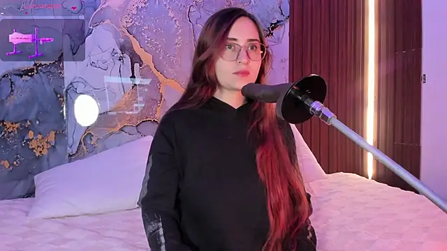 Snapshot of centaurigirl chatting on October 11, 3:28 am centaurigirl online show from October 11, 3:28 am