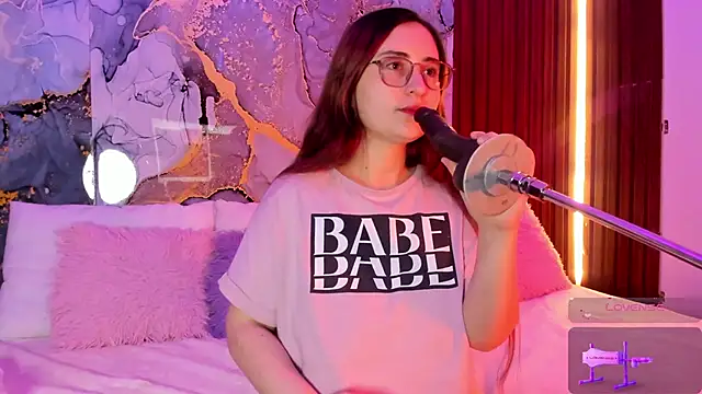 Snapshot of centaurigirl chatting on October 27, 3:54 am centaurigirl online show from October 27, 3:54 am