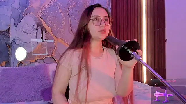 Snapshot of centaurigirl chatting on October 28, 11:07 pm centaurigirl online show from October 28, 11:07 pm