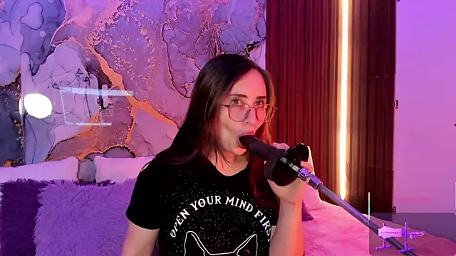 centaurigirl online show from November 27, 3:41 am